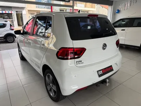 VW - VolksWagen Fox Connect 1.6 Flex 8V 5p Flex — foto 8 de 10
