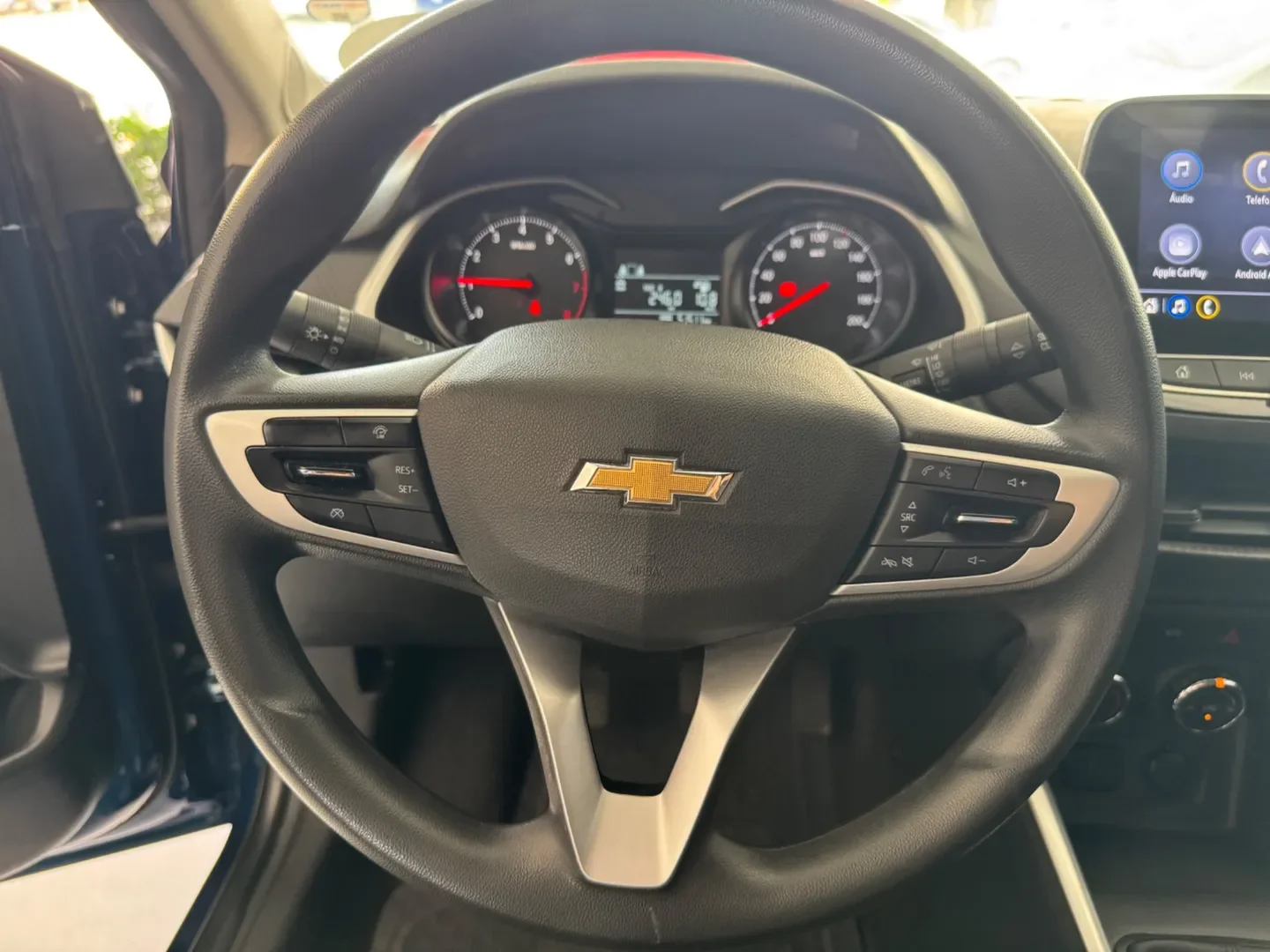 GM - Chevrolet ONIX SEDAN Plus LT 1.0 12V Flex 4p Mec. Flex — foto 5 de 9