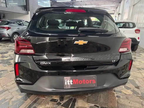 GM - Chevrolet ONIX HATCH LT 1.0 12V Flex 5p Mec. Flex — foto 9 de 10
