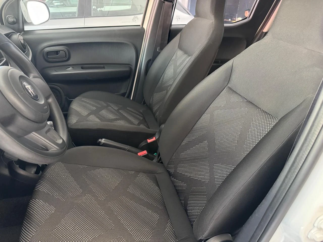 Fiat MOBI LIKE 1.0 Fire Flex 5p. Flex — foto 8 de 9