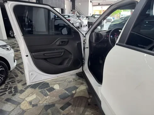 Citroën C3 Live Pack 1.0 Flex 6V 5p Mec. Flex — foto 9 de 10