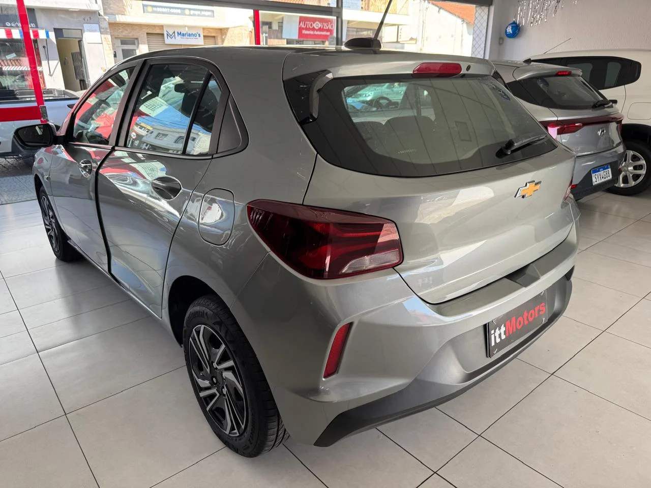 GM - Chevrolet ONIX HATCH LT 1.0 12V Flex 5p Mec. Flex — foto 6 de 9
