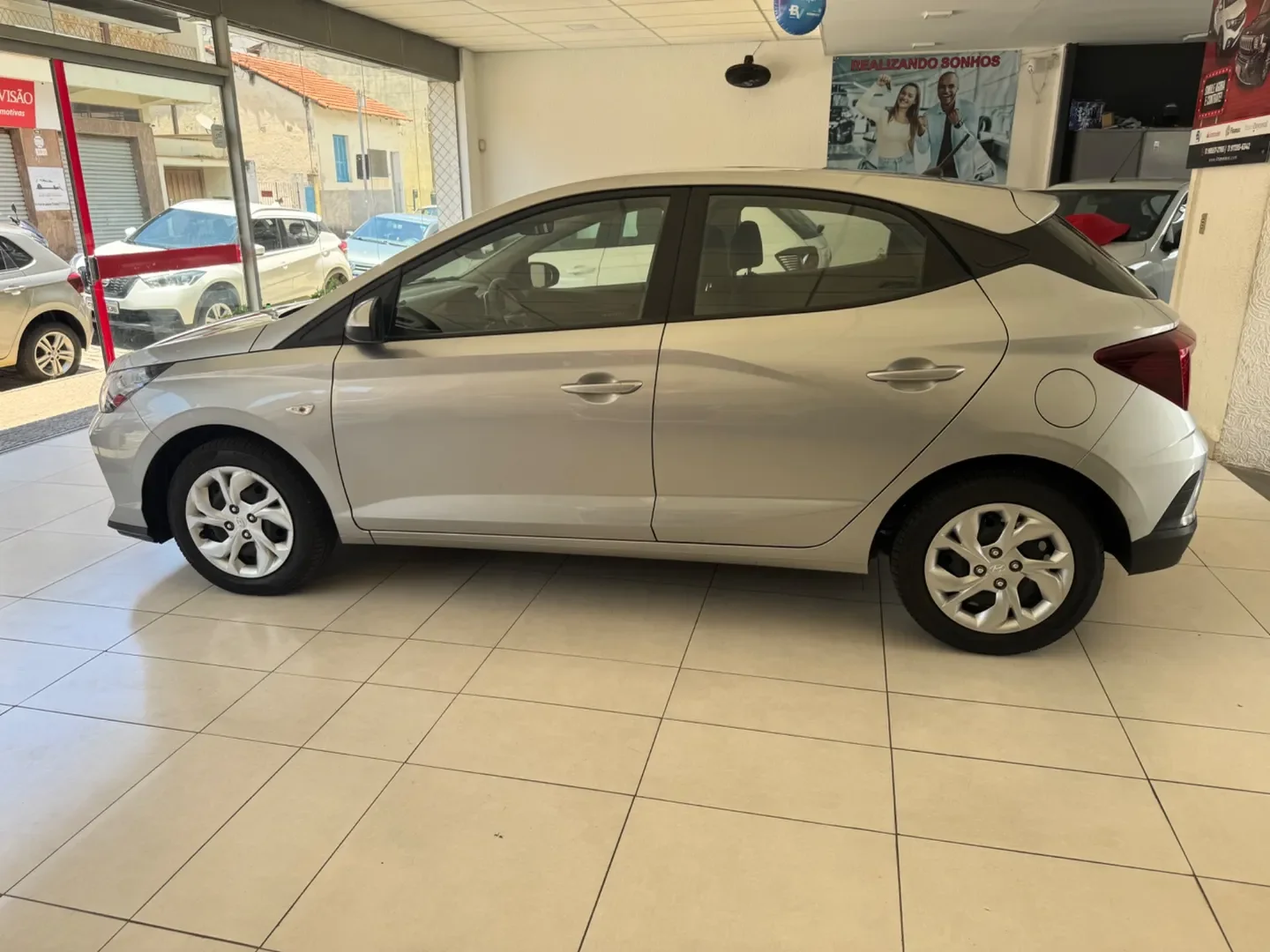 Hyundai HB20 Sense Plus 1.0 Flex 12V Mec. Flex — foto 4 de 9