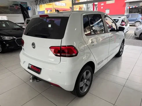 VW - VolksWagen Fox Connect 1.6 Flex 8V 5p Flex — foto 9 de 10