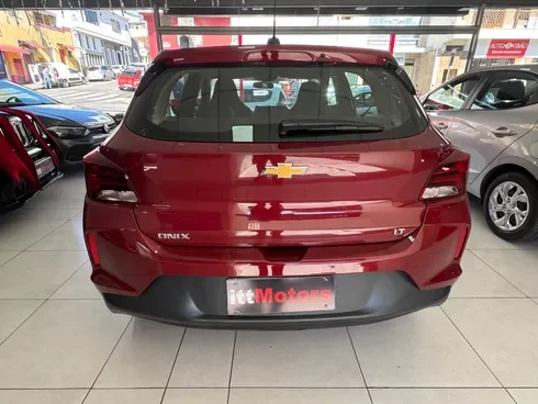GM - Chevrolet ONIX HATCH 1.0 12V Flex 5p Mec. Flex — foto 7 de 10