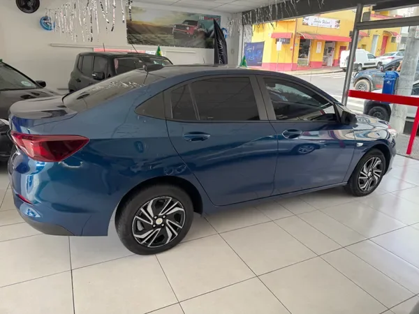 GM - Chevrolet ONIX SEDAN Plus LT 1.0 12V Flex 4p Mec. Flex — foto 3 de 9