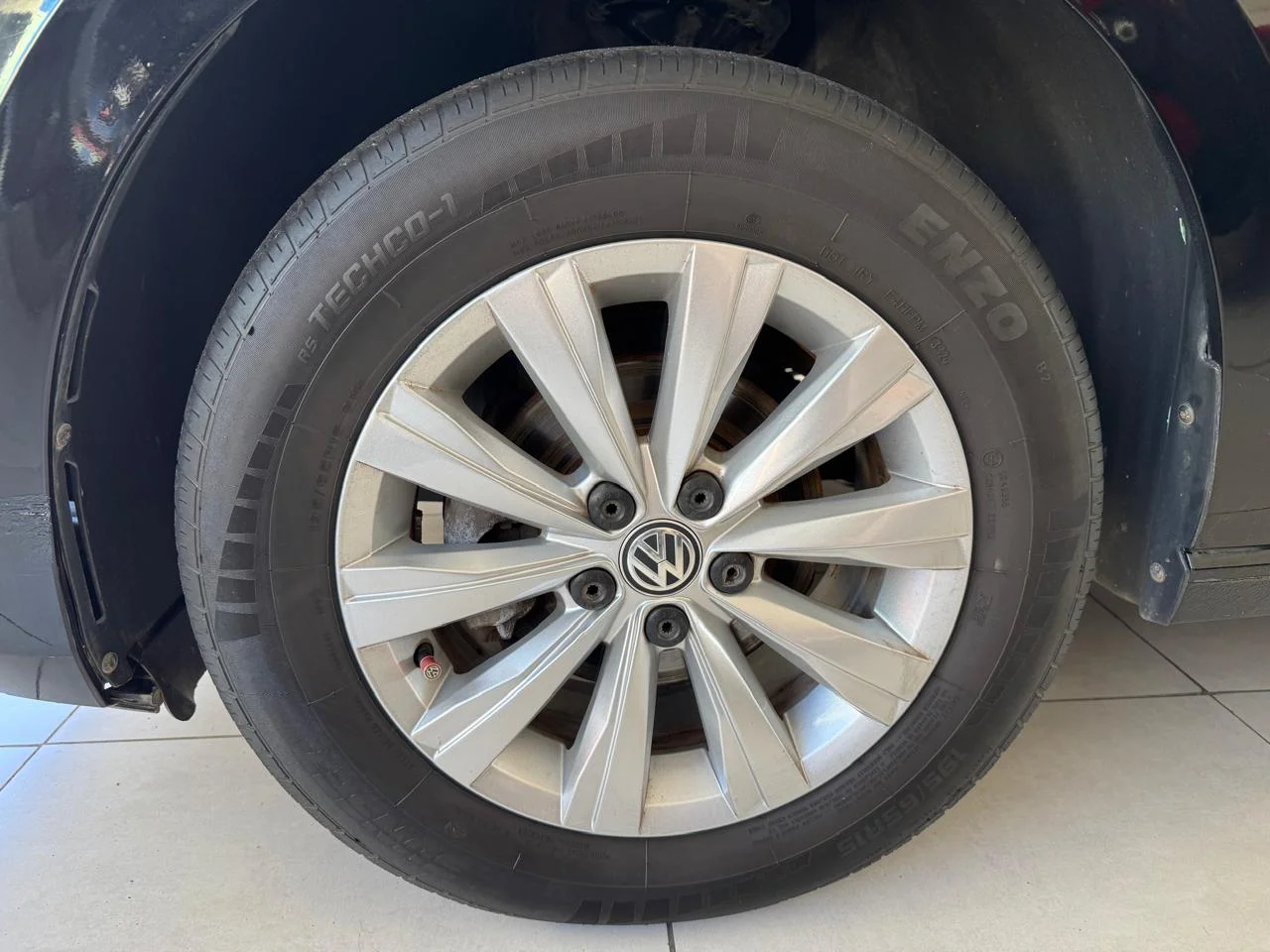 VW - VolksWagen VIRTUS 1.6 MSI Flex 16V 4p Aut. Flex — foto 5 de 9
